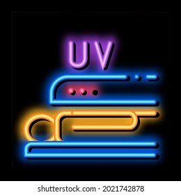 Tanning in Solarium neon light sign vector. Glowing bright icon Tanning in Solarium sign. transparent symbol illustration