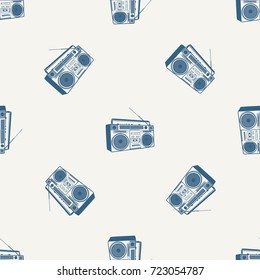 TAPE RECORDER (CASSETTE RECORDER) SEAMLESS PATTERN ILLUSTRATION