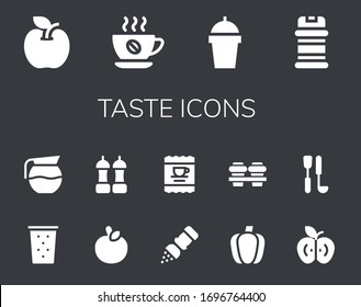 Geschmackssymbole. 14 gefüllte Geschmackssymbole.  Einfache, moderne Symbole wie: Apfel, Kaffee, Getränk, Konditorei, Kaffee, Salz, Paprika, Suppenpfanne