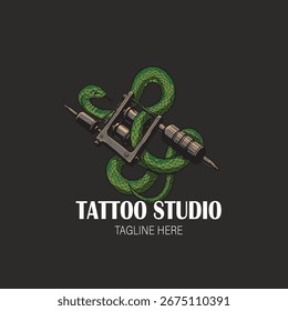 Logo del estudio del tatuaje con la serpiente envuelta alrededor de la máquina del tatuaje