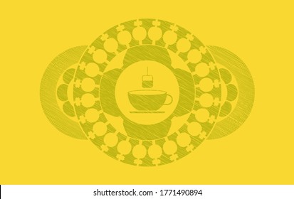 icono de té dentro del emblema realista de la carrera amarilla. Fondo clásico de limón. Ilustración artística. 