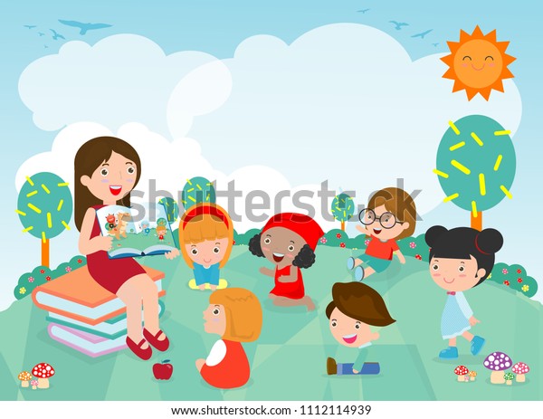 庭で童話をする先生 先生の話を聞くかわいい子ども 幼稚園で子どもの本を読む先生 ベクターイラスト のベクター画像素材 ロイヤリティフリー