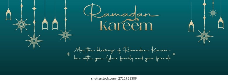 Fondo verde azulado con linternas colgantes de oro, estrellas, el texto "Ramadán Kareem" en el guión, y un mensaje "Que las bendiciones de Ramadán Kareem estén con ustedes. Tu familia y tus amigos