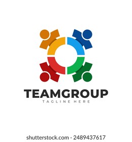 Grupo de Equipo, diversidad, trabajo en equipo moderno y colorido logotipo digital diseño de Vector