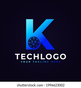 Logo de la carta técnica K. Forma geométrica azul con círculo de puntos conectado como vector de logotipo de red. Usable para Logos de Negocios y Tecnología.
