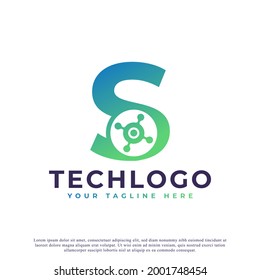 Logo De La Letra Tech S. Forma geométrica verde con círculo de puntos conectado como vector de logotipo de red. Usable para Logos de Negocios y Tecnología.