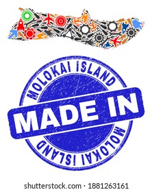 Mapa de mosaico técnico de la isla Molokai y sello de caucho texturizado MADE IN. Composición del mapa de la isla de Molokai diseñada a partir de pulseras, ruedas, conductores de grifos, componentes, vehículos, golpes de electricidad, detalles.