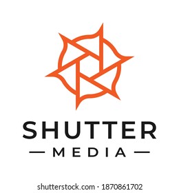 Technology tools logo design, outline style camera lens symbol