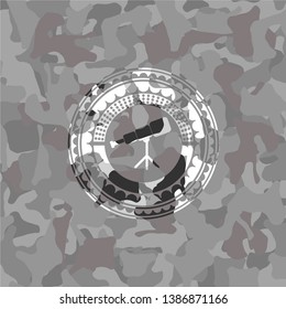 telescope icon on grey camo pattern