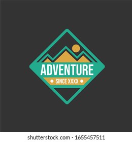 Logo de la montaña de plantillas para los viajes de su equipo