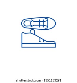 Tenis shoes line icon concept. Tenis shoes flat  vector symbol, sign, outline illustration.