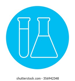 Testen Sie das Tubs Line Symbol für Web-, Mobil- und Infografiken. Vektorweißes Symbol auf hellblauem Kreis, einzeln auf weißem Hintergrund.