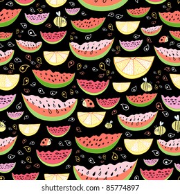 texture of the pieces of watermelon and lemon