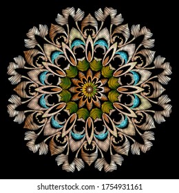 Patrón de mandala de vector floral texturado. Fondo de tapiz colorido. Un entorno de estilo étnico tribal. Flores bordadas. Hermosos adornos redondos. Textura de bordado de alfombra con líneas, formas.