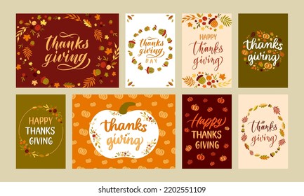 Tarjetas del día de Acción de Gracias. Letras de vacaciones de otoño con hojas de otoño y calabazas, feliz gracias al conjunto vector de ilustración de afiches de otoño