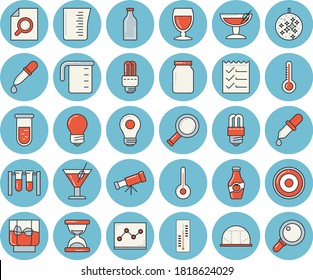 Juego de íconos de color azul claro - lámpara de ahorro de energía vectorial plano, taza de emasoramiento, cocina de inducción, temperatura, frasco de vidrio, vino, cóctel, whisky, ketchup, termómetro, invernadero, botellas, pipeta