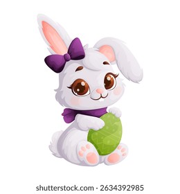 Este desenho animado adorável apresenta uma coelhinha branca bonito com um arco roxo e cachecol, segurando um ovo de Páscoa verde decorado. É perfeito para projetos de férias de Páscoa e decorações.