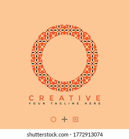 Este es el diseño del logotipo de la letra O con el estilo del logotipo inicial. Este logotipo es adecuado para empresas u otras empresas creativas compartidas. Este logotipo puede utilizarse para fines comerciales y educativos.