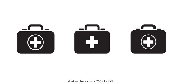 Se muestran tres iconos negros de botiquín de primeros auxilios con un signo más blanco, todos sobre un fondo blanco, que representan la asistencia médica y los suministros de atención médica.