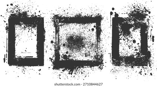 Tres marcos cuadrados grunge gris oscuro con bordes ásperos y texturas salpicadas sobre un fondo blanco.