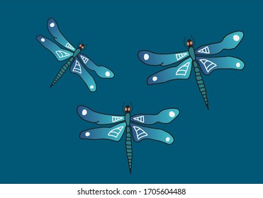 Tres libélulas con medio alas azules sobre fondo azul.