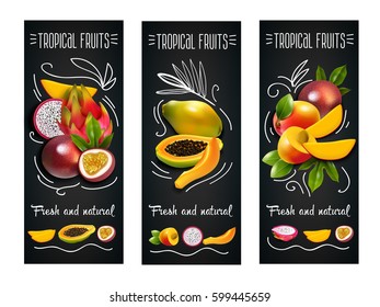 Tres etiquetas de pizarra vertical de frutas tropicales con descripciones naturales y frescas ilustraciones vectoriales