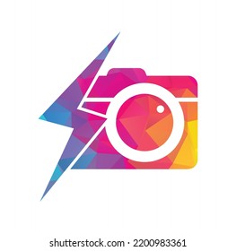 Design-Symbol für die Thunder-Kamera, Vektorgrafik. Abstrakte Kamera mit gelbem Donner.
