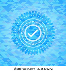 icono de marca dentro de un emblema azul cielo realista. Fondo mosaico. 