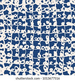 Tie dye indigo seamless pattern. Vector tradition shibori print. Geometric minimal endless tile. Stripped texture. Japan endless rapport.  Vector kimono tie dye oriental seamless pattern.