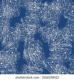 Acuarela de tinte transparente. Impreso vectorial japonés shibori. Baldosa sin fin de ikat geométrico. Textura orgánica. La interminable relación de Japón.  Vector kimono atado tintes orientales sin fisuras.