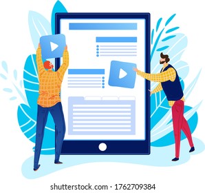 Pequeño personaje masculino diseño aplicación web smartphone, banner concepto de teléfono móvil aislado en ilustración blanca, plana vectorial. Hombre sostiene juego de señas, empleado de la moderna compañía de tecnología interactúa dispositivo.