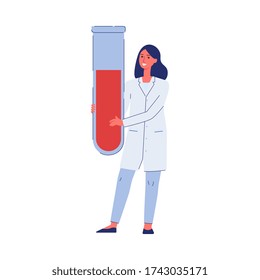Pequeño personaje de dibujos animados de un médico que sostiene un tubo de análisis de sangre, ilustración vectorial plana aislada en fondo blanco. Análisis de sangre de laboratorio e investigaciones sanitarias.