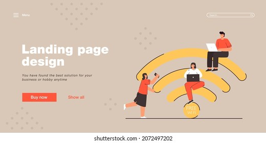 Pequeñas personas se comunican a través de Internet inalámbrico. Hombres y mujeres usan diferentes dispositivos. Portátiles y teléfonos móviles para mensajería. Concepto de comunicación a distancia para banner, sitio web o página de aterrizaje