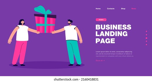 Gente pequeña sosteniendo la caja de regalo juntos. Feliz hombre y mujer cargando regalo envuelto con ilustración vectorial plana de arco. Concepto de oferta especial de bonos para banner, diseño de sitio web o página web de aterrizaje