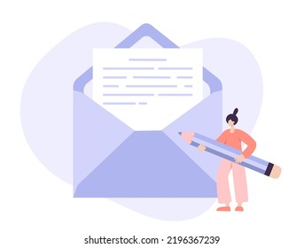 Kleine Frau, die einen großen lila Bleistift hält und Briefumschlag-E-Mail schreibt. Konzept der Lösung, analysieren, schreiben, Journalist, Blogger. Vektorgrafik in flachem Stil, Zeichendesign.