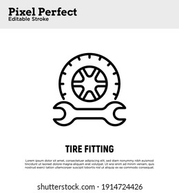 Reifenbeschlag: Reifen-und Schraubenschlüssel-Symbol für dünne Linie. Pixel perfekt, bearbeitbarer Strich. Logo für Garage oder Autoservice. Vektorgrafik.