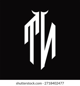 Monograma de logotipo TN com forma de chifre isolado modelo de design preto e branco sobre fundo preto
