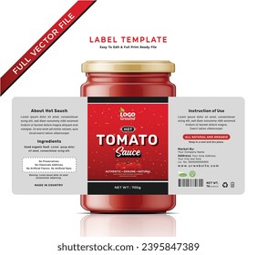 Das Verpackungsdesign für die Verpackung der Tomatensauce-Flasche ist auf dem Flaschenetikett angebracht.