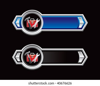 Werkzeuge und Toolbox auf blaue und schwarze Pfeile