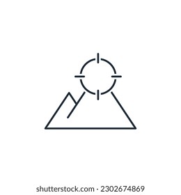 La cima de la montaña como objetivo. Alto objetivo.  Icono lineal vectorial aislado en fondo blanco.