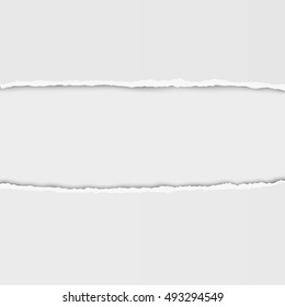 Papel desgarrado con bordes de papel desgarrado. Agujero en papel sobre fondo blanco.