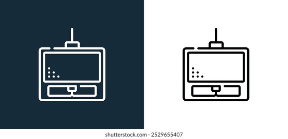 ícone de touch pad isolado em cores brancas e pretas. touchpad contorno linear vetor ícone da coleção periféricos de computador para aplicativos móveis, web e ui.