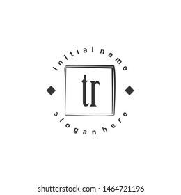 TR Initial beauty monogram logo vector
