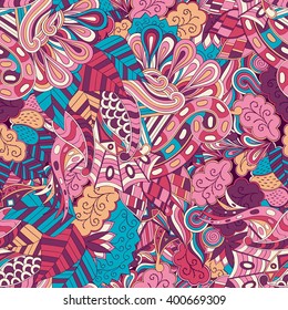 Tracery seamless calming pattern. Mehendi design. Ethnic colorful harmonious doodle texture. Indifferent discreet. Curved doodling mehndi motif. Vector.