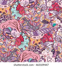 Tracery seamless calming pattern. Mehendi design. Ethnic colorful doodle texture. Indifferent discreet. Curved doodling mehndi motif. Vector.