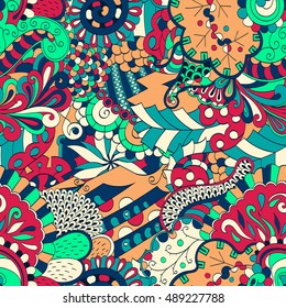 Tracery seamless calming pattern. Mehendi design. Ethnic colorful doodle texture. Indifferent discreet. Curved doodling mehndi motif. Vector.