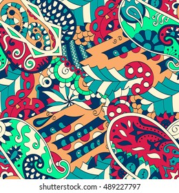 Tracery seamless calming pattern. Mehendi design. Ethnic colorful doodle texture. Indifferent discreet. Curved doodling mehndi motif. Vector.