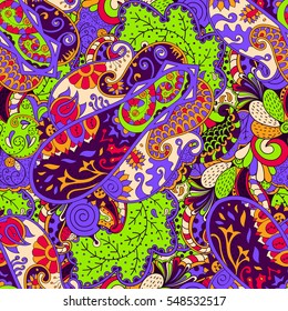 Tracery seamless calming pattern. Mehendi design. Ethnic colorful doodle texture. Indifferent discreet. Curved doodling mehndi motif. Vector.