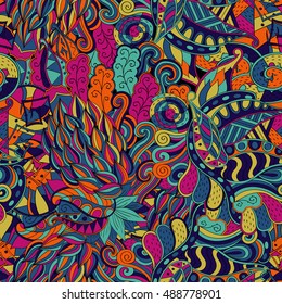 Tracery seamless calming pattern. Mehndi design. Ethnic colorful doodle texture. Curved doodling background. Vector.