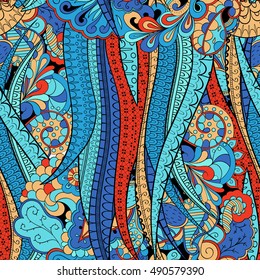 Tracery seamless calming pattern. Mehndi design. Ethnic colorful doodle texture. Curved doodling background. Vector.